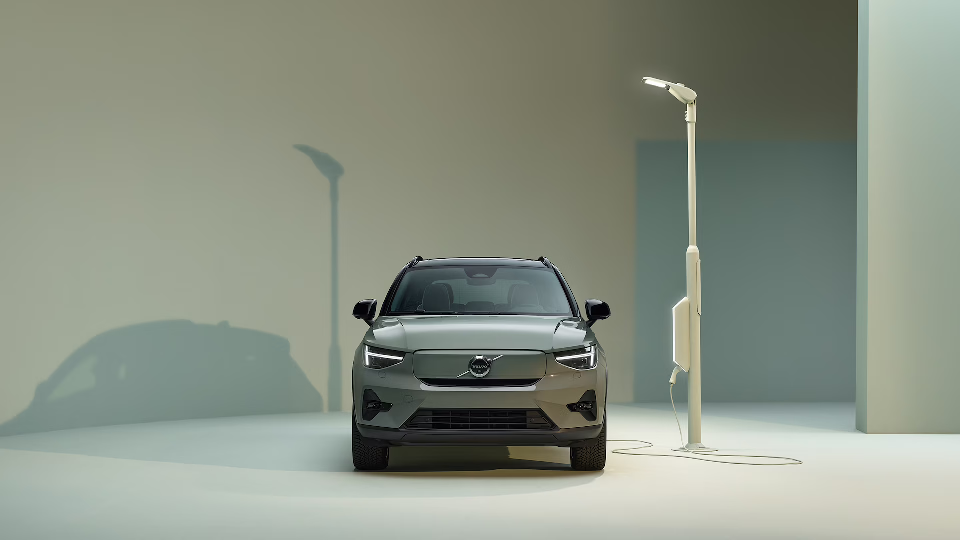 Xc40 Bev Gallery 1 16X9